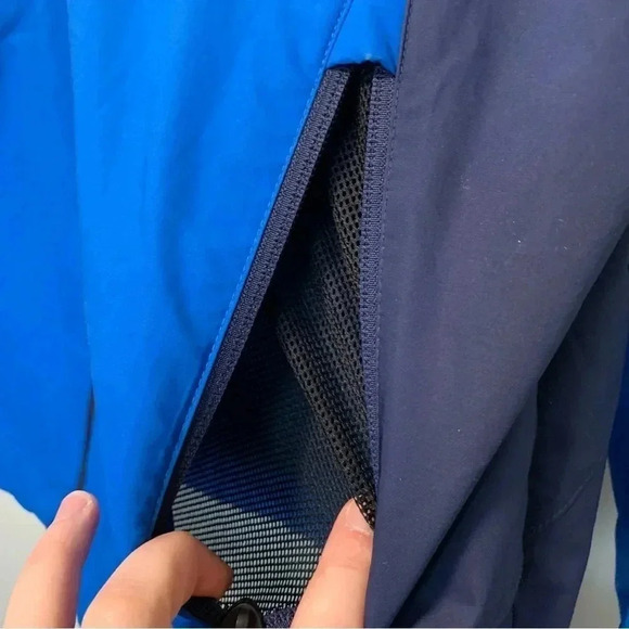 L.L. Bean blue  performance jacket - Picture 9 of 11